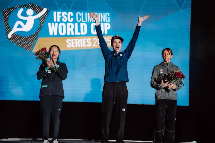 L/R: NAKAMURA Mao of Japan, Oriane BERTONE of France, Annie SANDERS of the USA