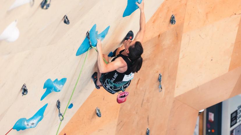 Melbourne (AUS), 24 November 2023- Rochelle ANDREWS of New Zealand competes in the Boulder &-Lead semi-finals during the IFSC Oceania Qualifier in Melbourne (AUS)..CR3-3
